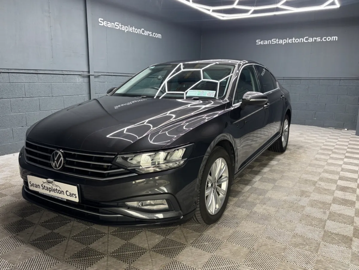 Volkswagen Passat BUSINESS 2.0 TDI MANUAL 6SPEED F - Image 1