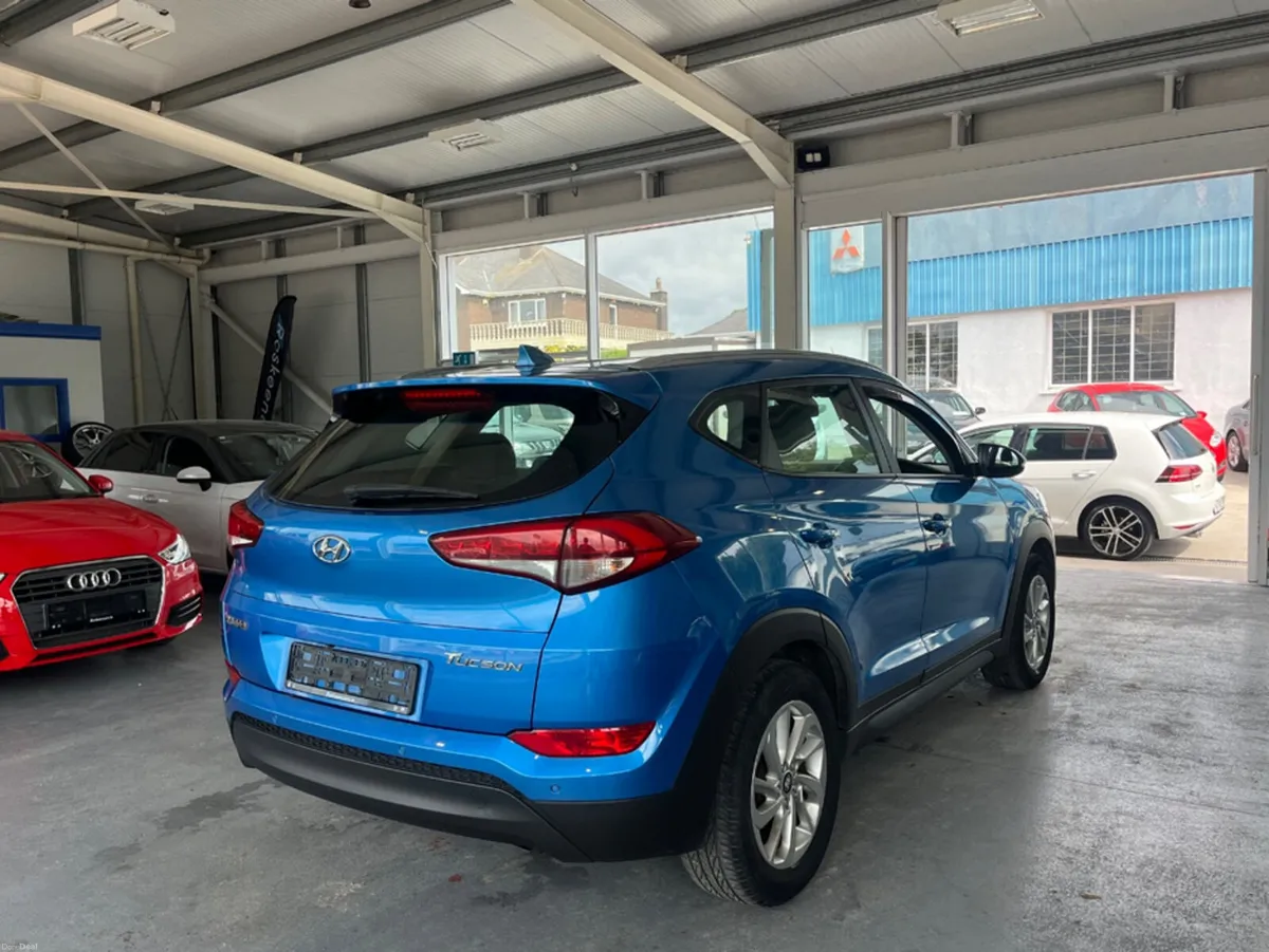 Hyundai Tucson 1.7 SE NAV BLD 116PS 5DR - Image 5