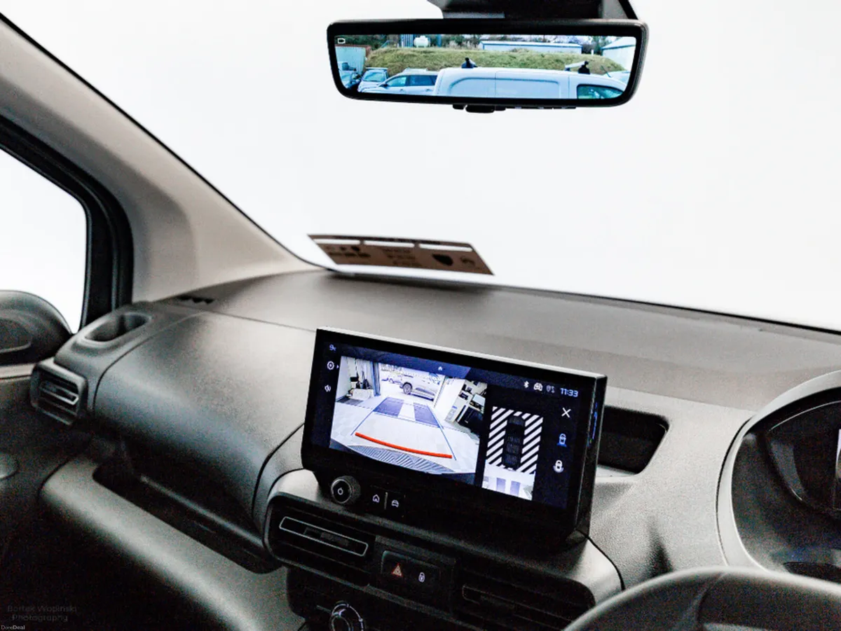 Peugeot Partner *€5, 000 Scrappage offer* Pro Prem - Image 3