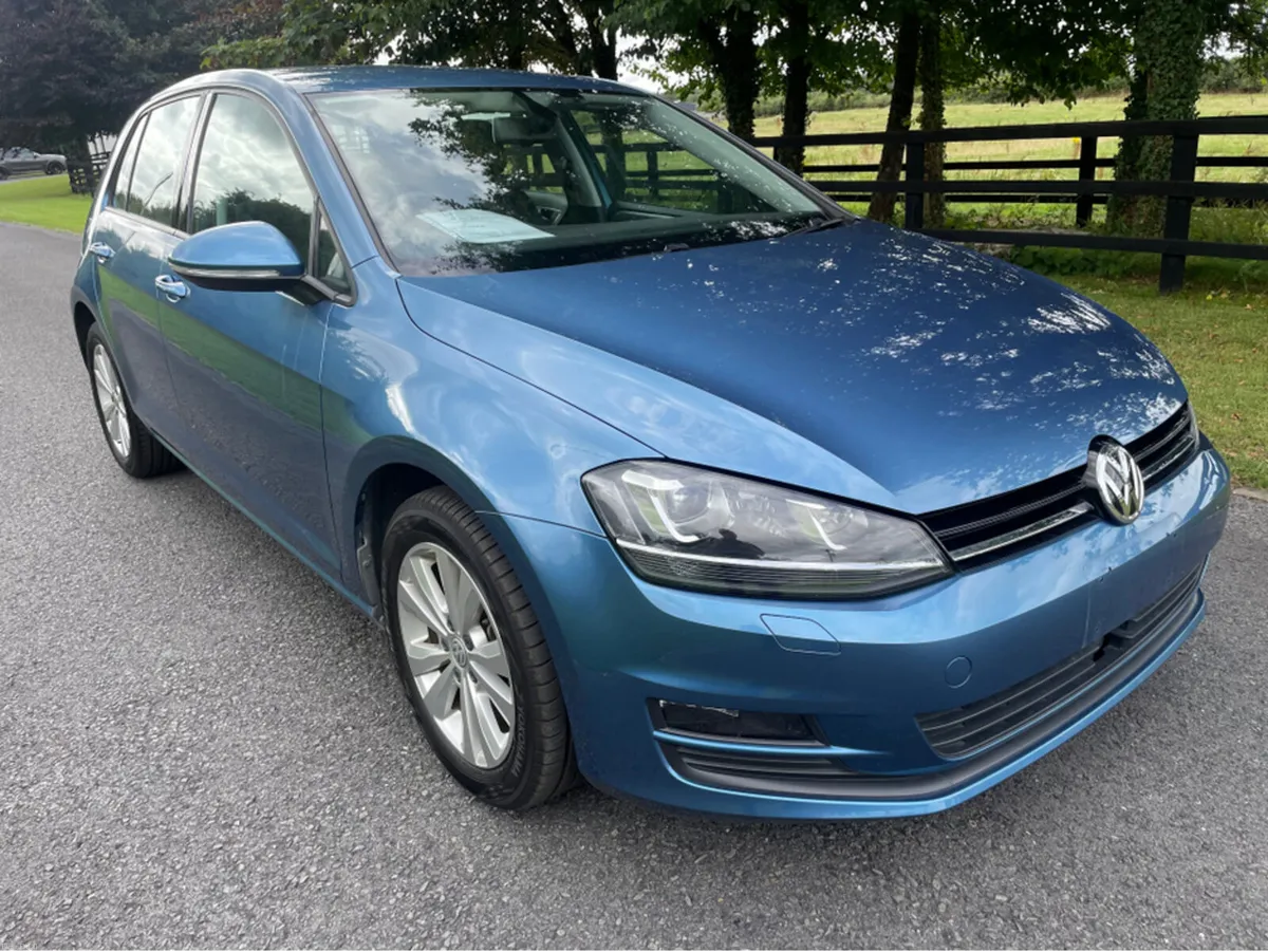 Volkswagen Golf 1200 cc auto comfortline - Image 1