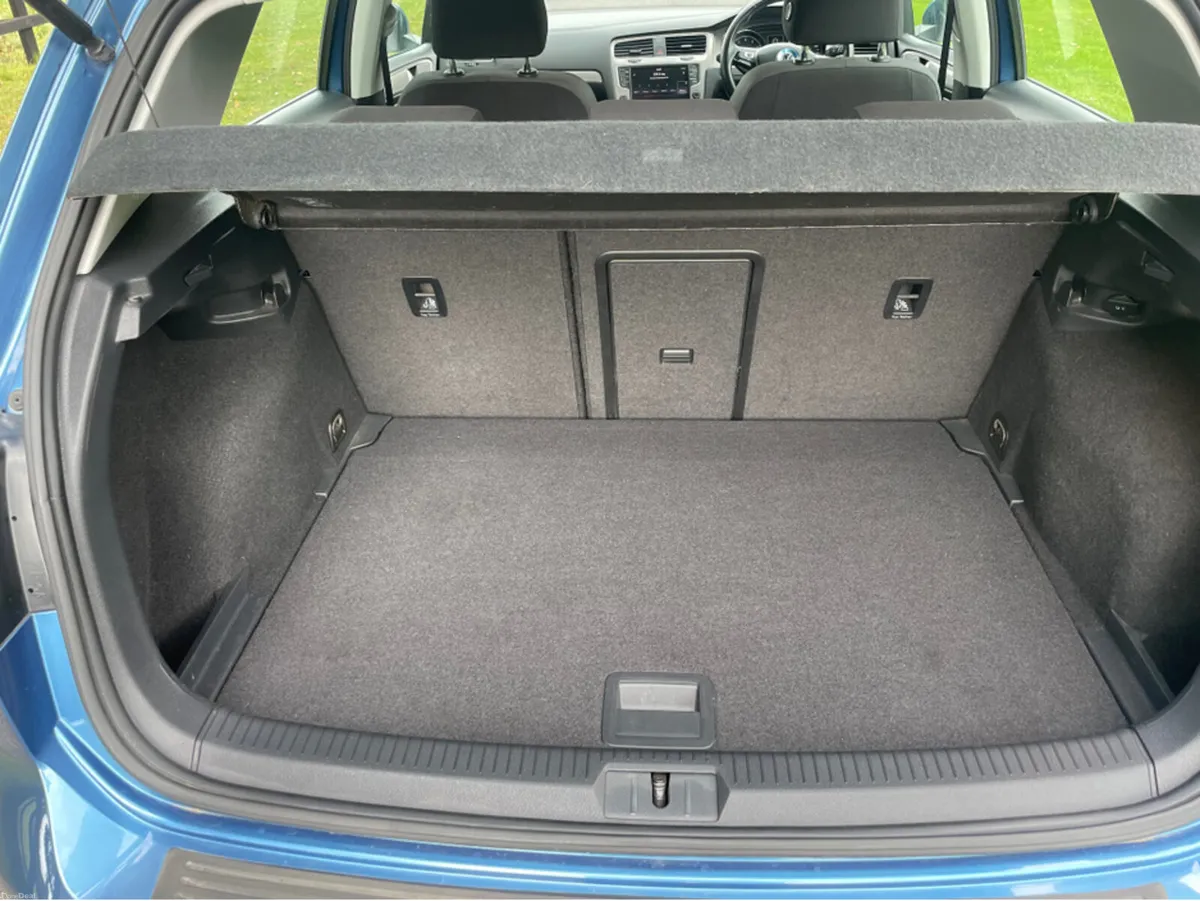 Volkswagen Golf 1200 cc auto comfortline - Image 5