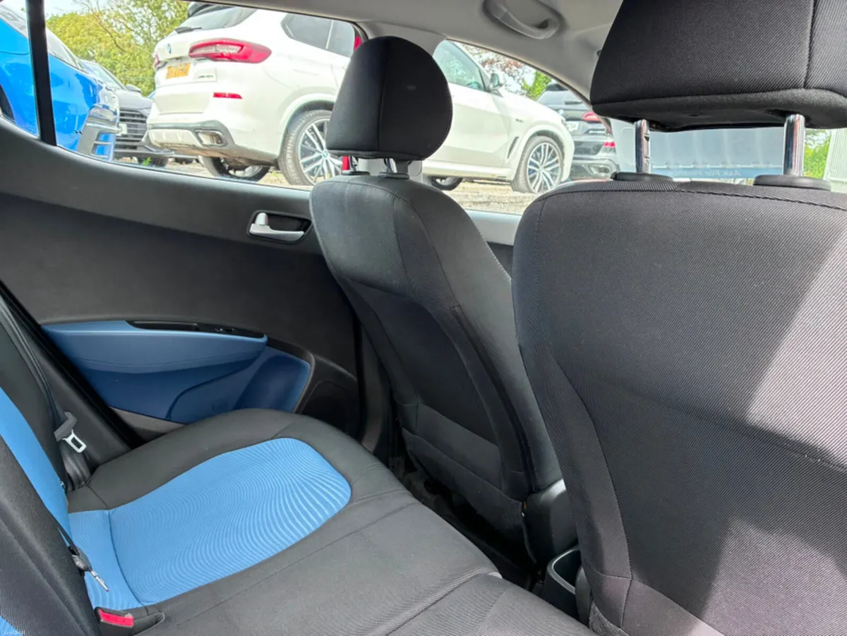 Hyundai i10 DELUXE - Image 6