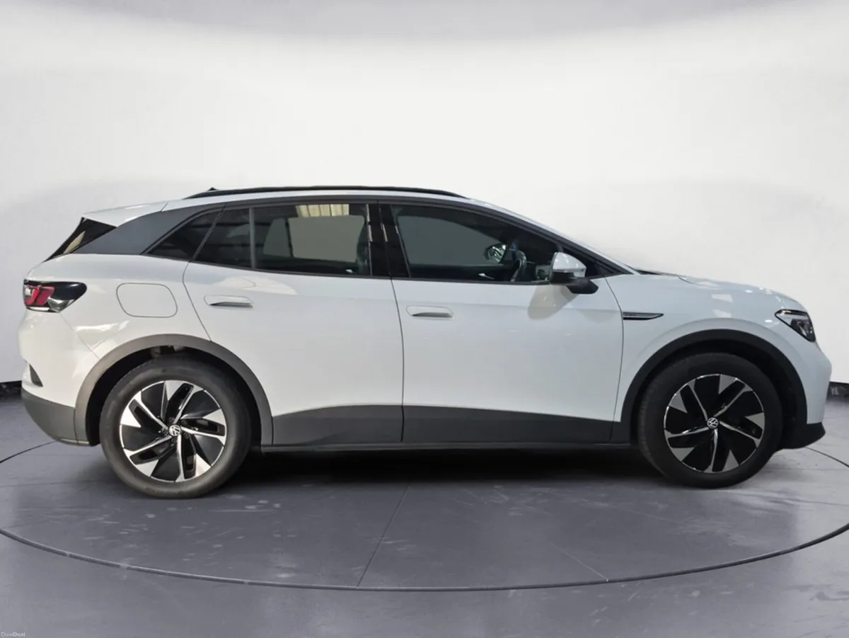 Volkswagen ID.4 Life 77KWH 204BHP - Image 4