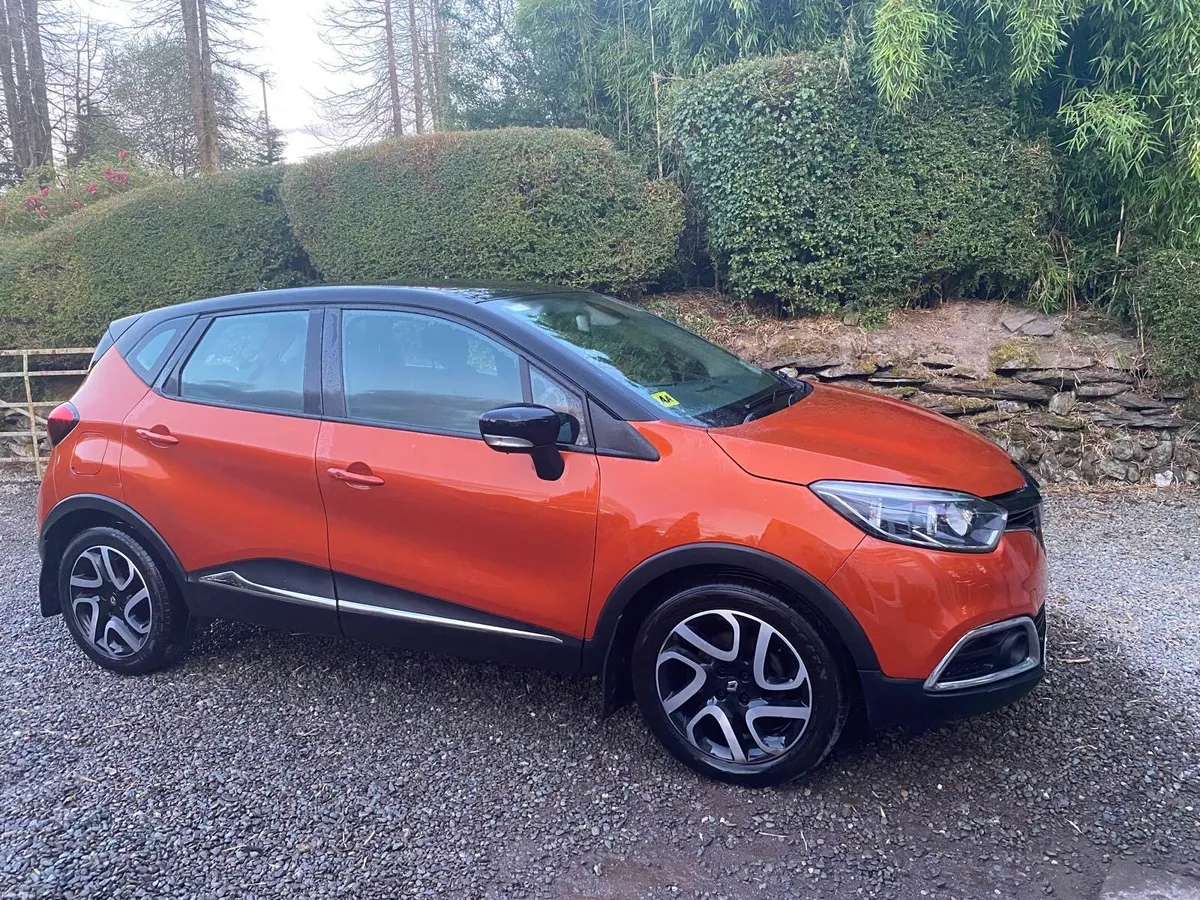 Renault Captur - Image 1
