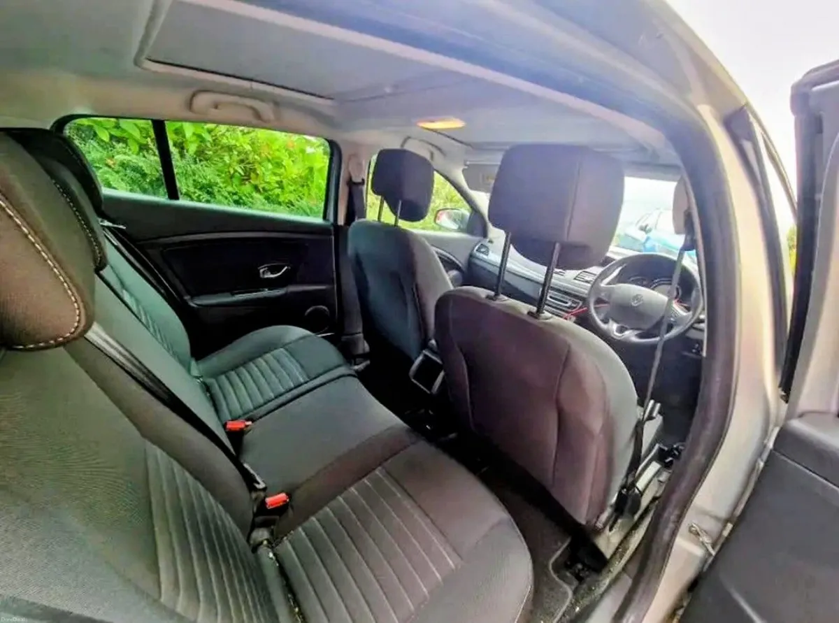 Renault Megane 1.5dCi Dynamique - NCT Sept '26 - Image 6