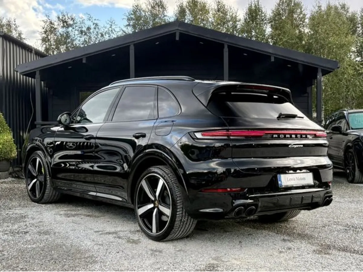 Porsche Cayenne E-hybrid 5DR Auto - Image 4