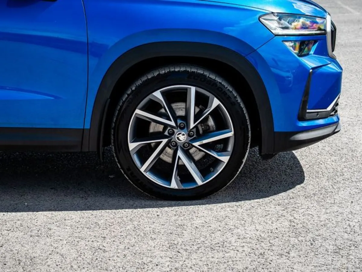 Skoda Kodiaq SEL+ 2.0tdi 150HP DSG *SUNROOF* - Image 4