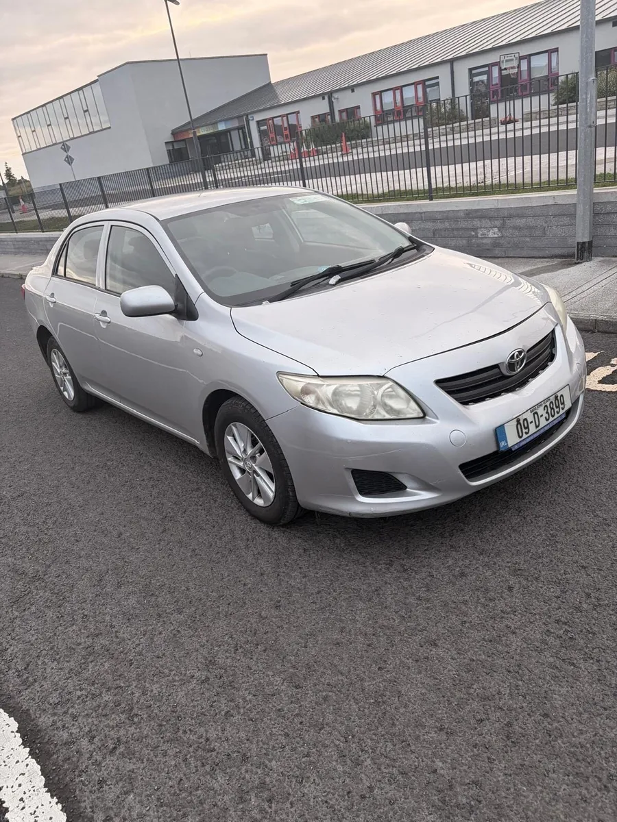 Toyota Corolla 2009 1.4 Diesel - Image 1