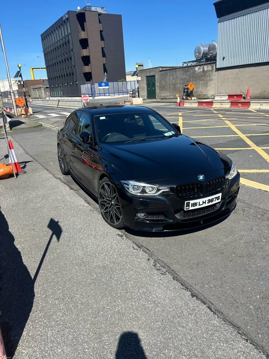 BMW 320D - Image 1