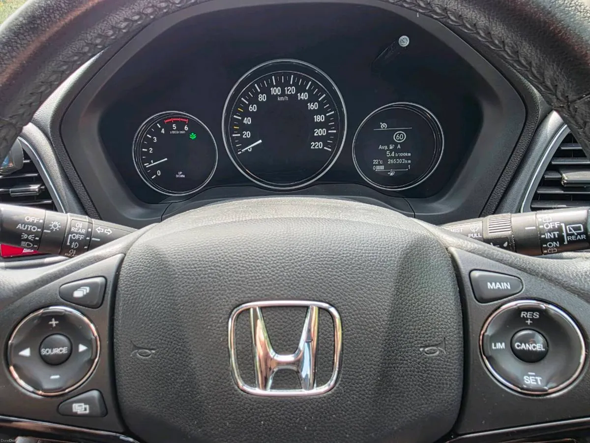 2016 Honda HR-V 1.6L (Diesel) Manual — Fresh NCT - Image 5