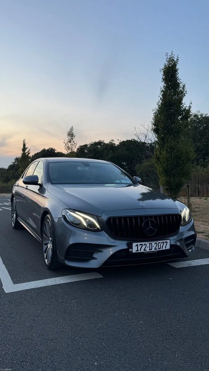 Mercedes Benz E220D AMG line - Image 3