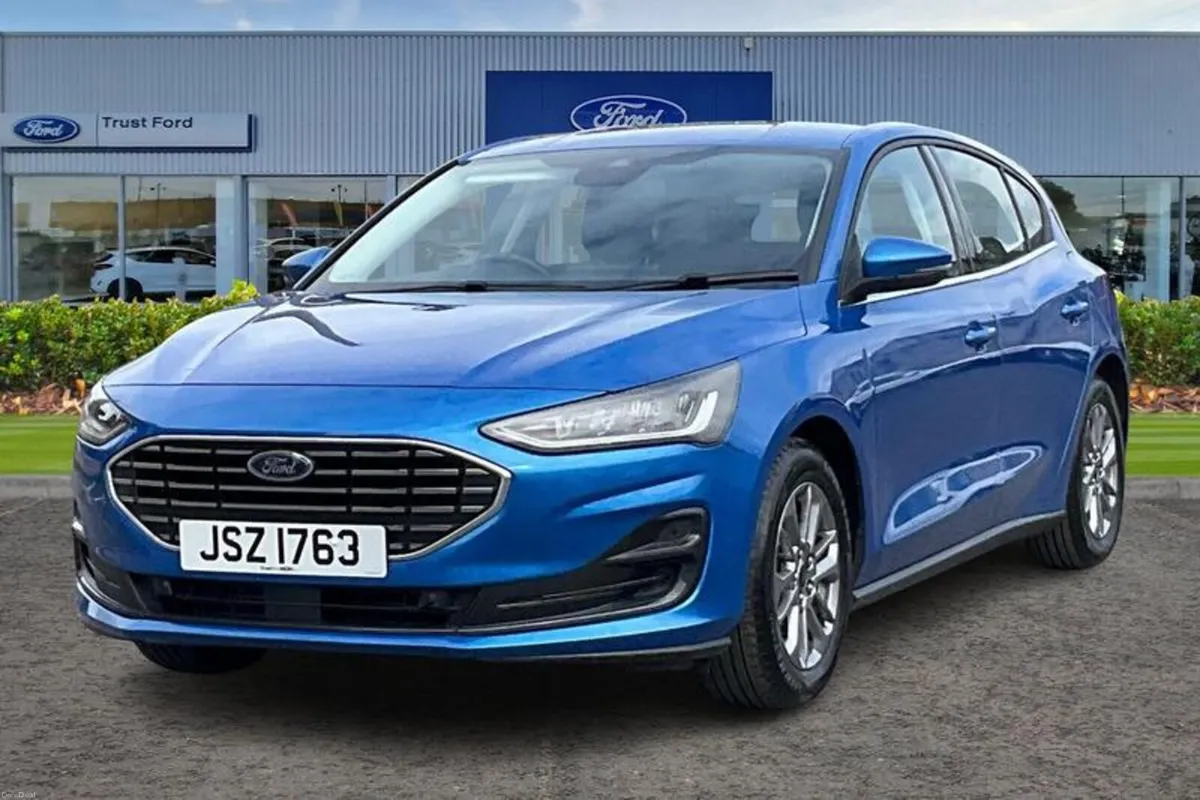 Ford Focus 1.0T EcoBoost MHEV Titanium Hatchback 5 - Image 5