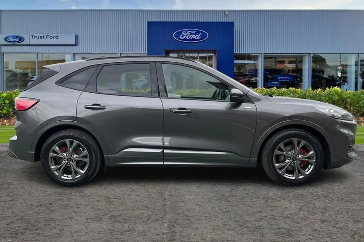 Ford Kuga 2.5 FHEV ST-Line Edition 5dr CVT - Image 3