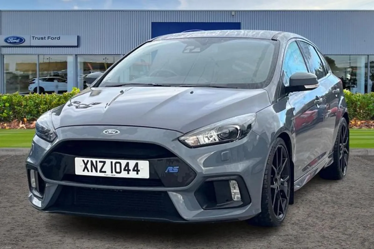 Ford Focus 2.3 EcoBoost 5dr - Image 5