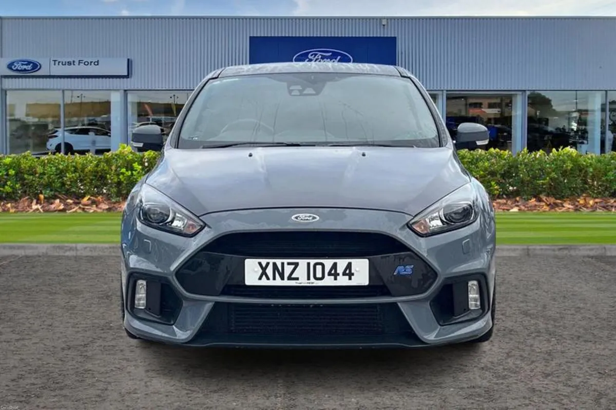 Ford Focus 2.3 EcoBoost 5dr - Image 6