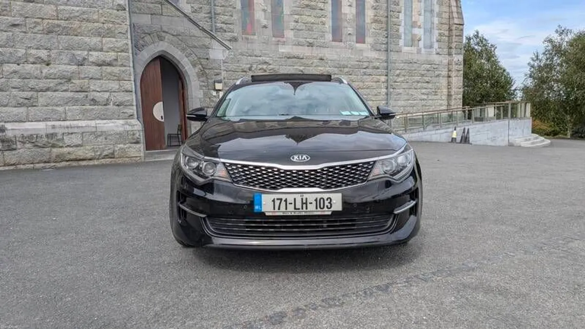2017 Kia Optima - Image 3