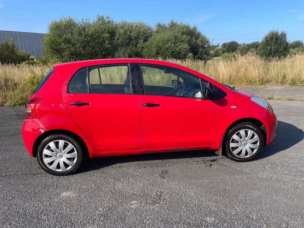 Toyota Yaris 2008 - Image 2