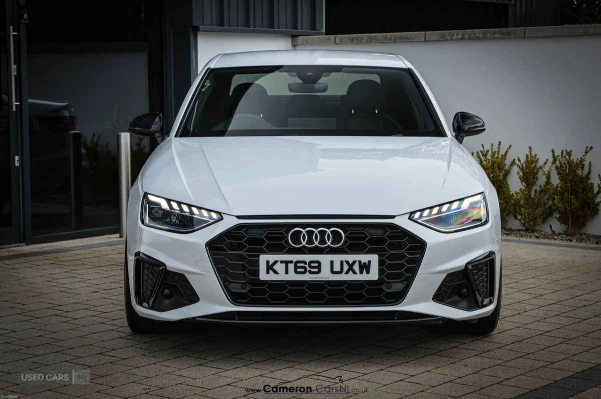 Audi A4 DIESEL SALOON - Image 5
