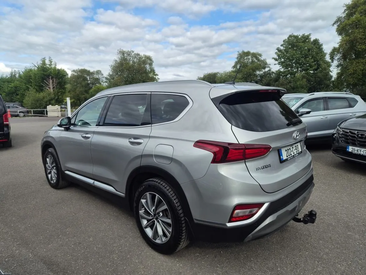 Hyundai Santa Fe 4WD Executive Plus 5DR - Image 3