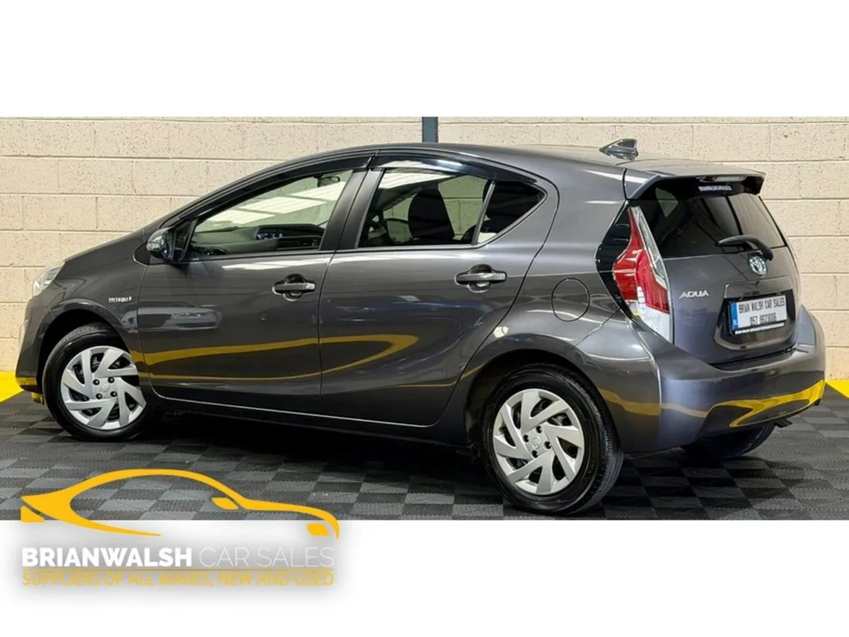 Toyota Aqua G Smart - Image 2