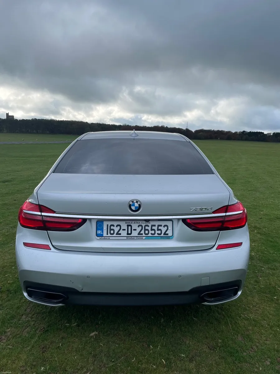 BMW 7-Series 2016 M SPORT - Image 3