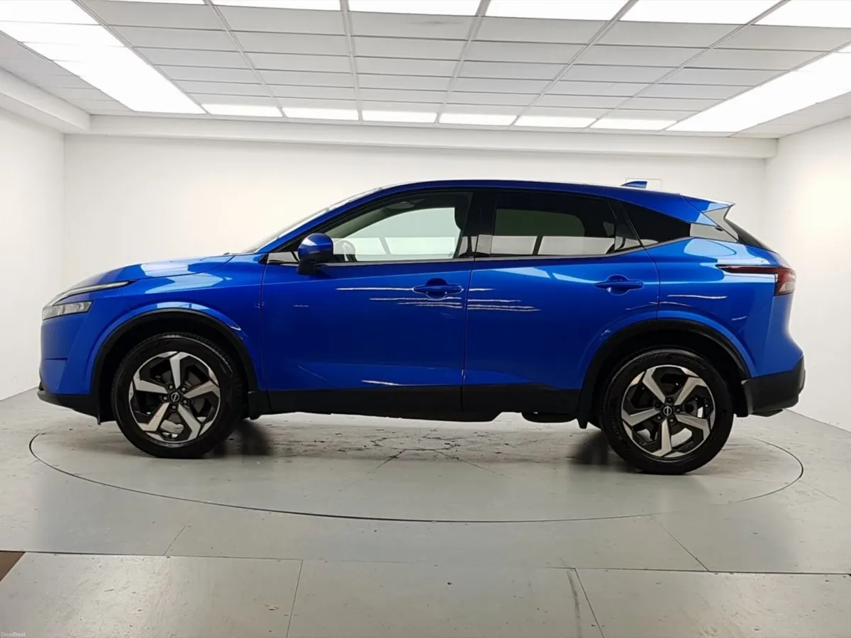 Nissan Qashqai 1.3 PET MILD HYBRID SV PREMIUM - Image 5