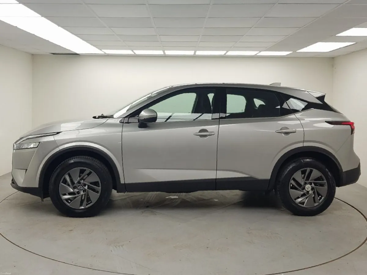 Nissan Qashqai 1.3 PET MILD HYBRID SV CVT - Image 5