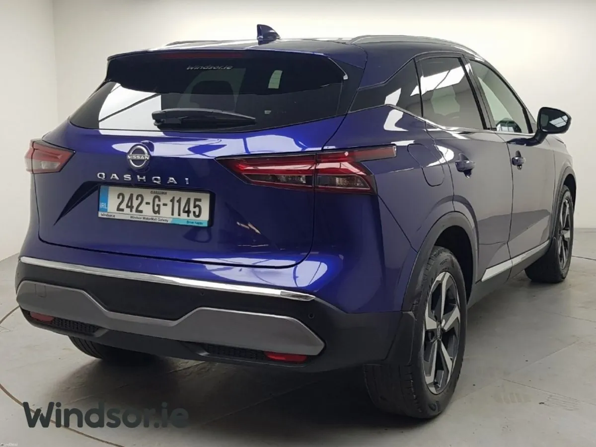 Nissan Qashqai 1.3 PET MILD HYBRID SV PREMIUM - Image 2