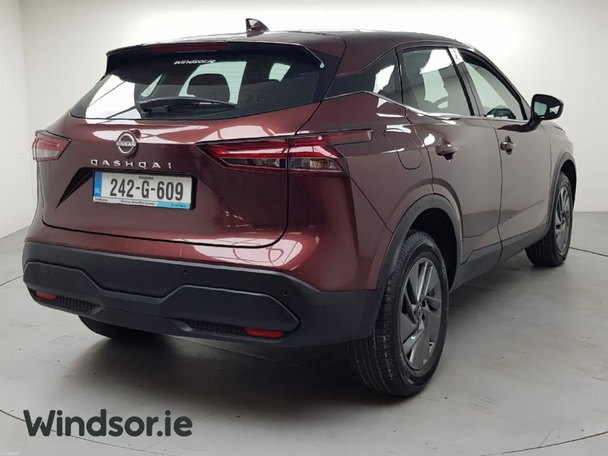 Nissan Qashqai 1.3 PET MILD HYBRID SV CVT - Image 2