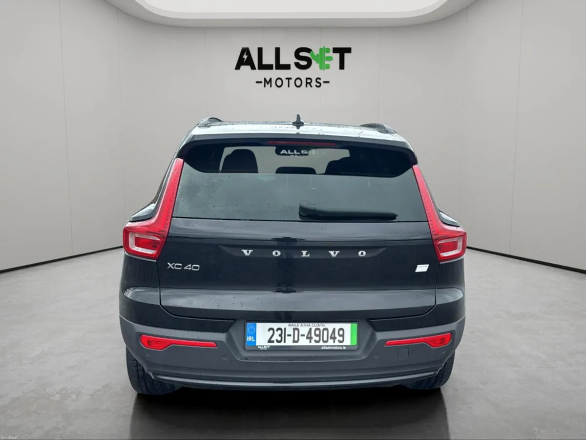 Volvo XC40 E RECHARGE PLUS 228BHP 5DR - Image 5