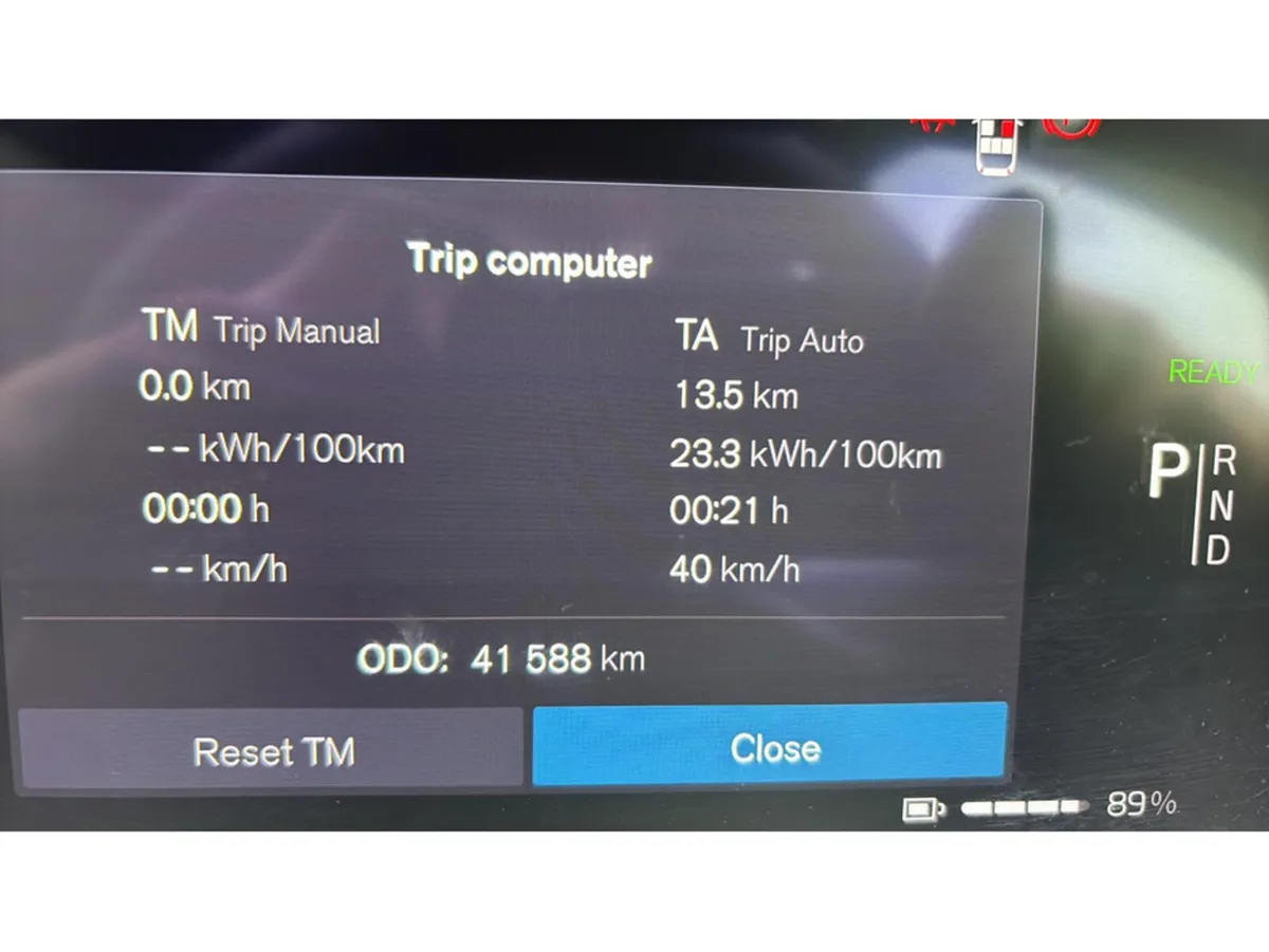 Volvo XC40 E RECHARGE PLUS 228BHP 5DR - Image 2