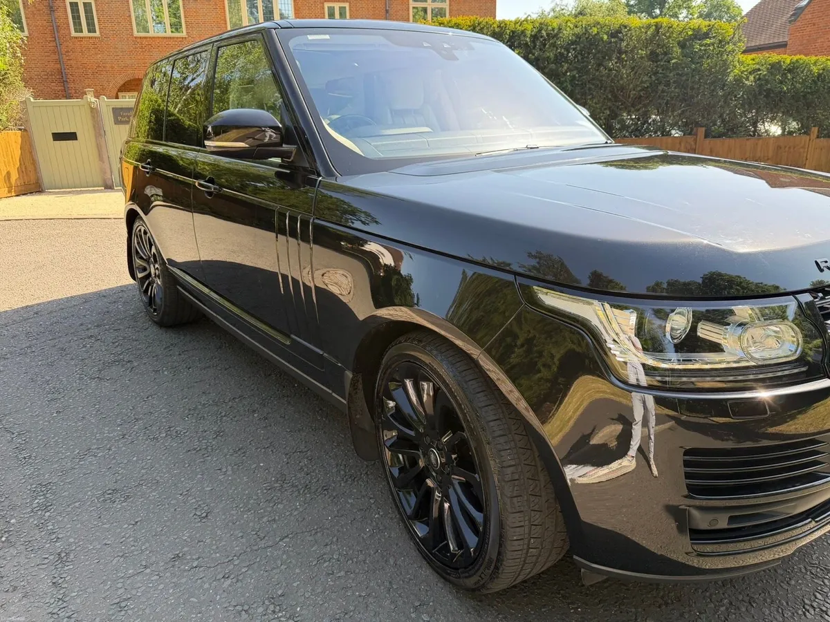 Range Rover - Image 2
