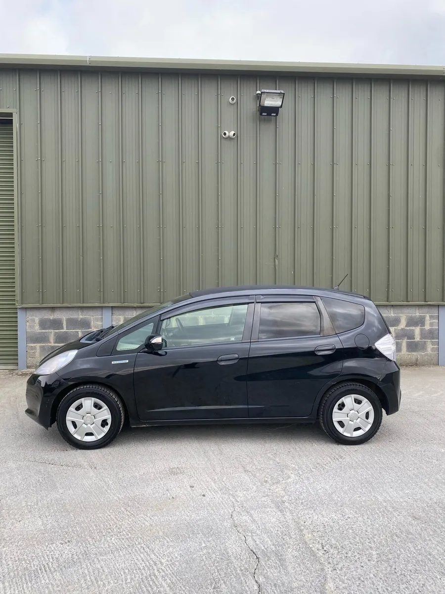 Honda Fit 1.3 Hybrid 2012 * just in from Japan* - Image 5