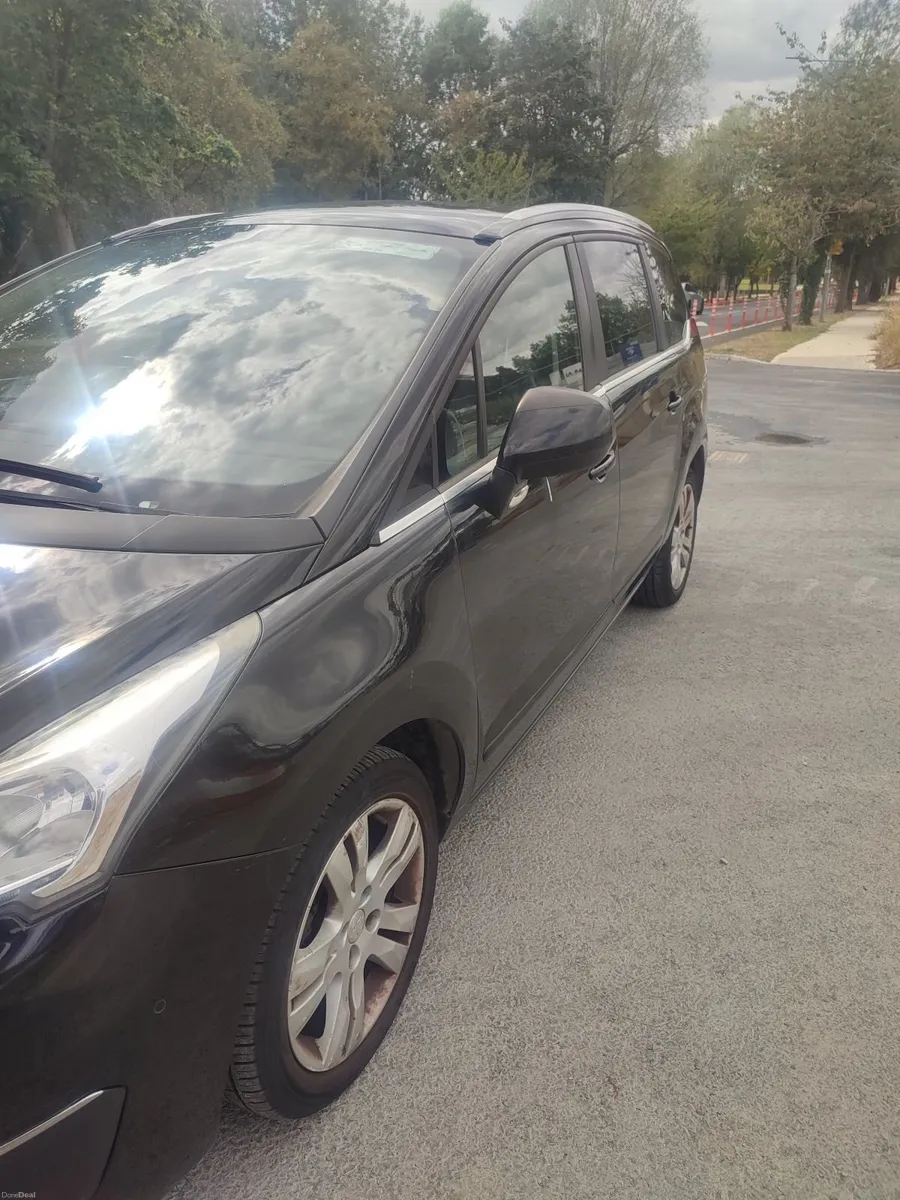 Peugeot 5008 2017 - Image 5