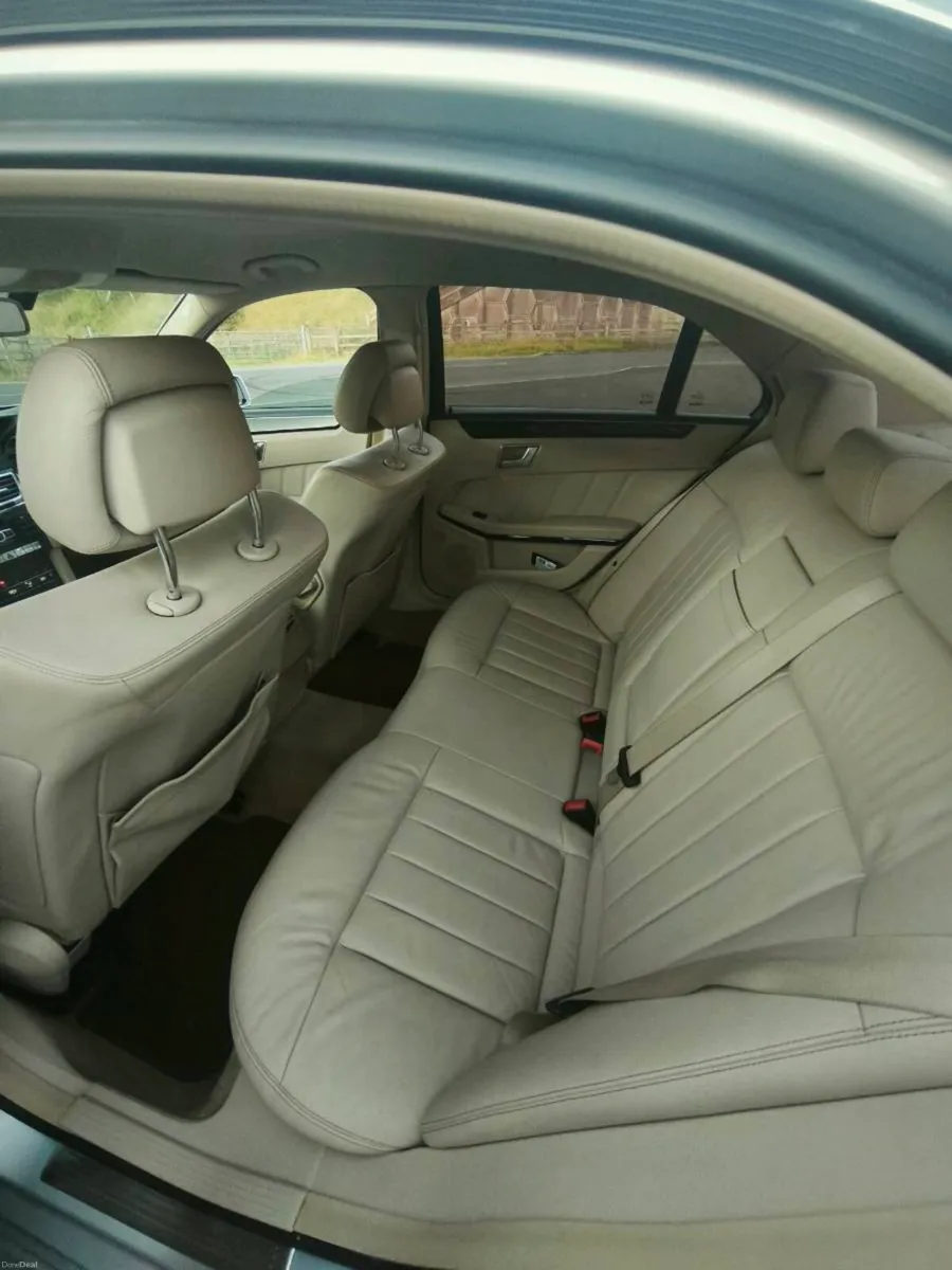 💥Mercedes E//W212💥!!!PRICE NEGOTIABLE !!! - Image 6