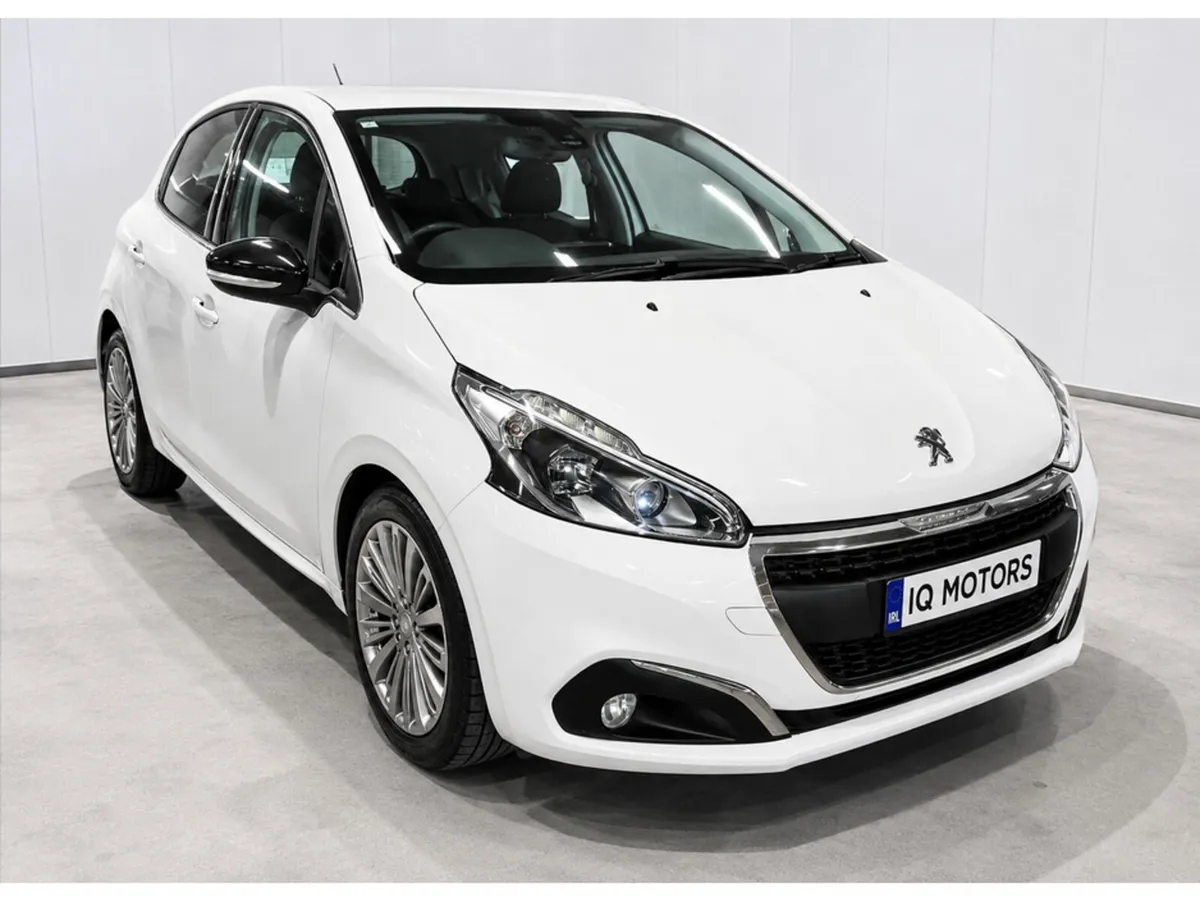 Peugeot 208 1.2 Automatic Low Mileage (8577) - Image 1