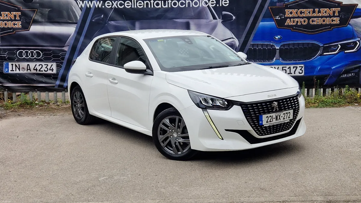 Peugeot 208 2022 1.2p Very KM! Like new! - Image 1