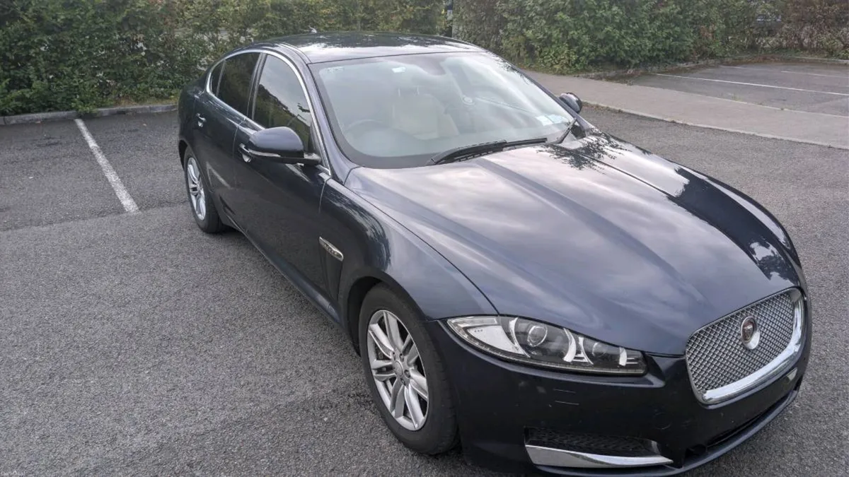 2015 Jaguar XF 2.2L - Image 1