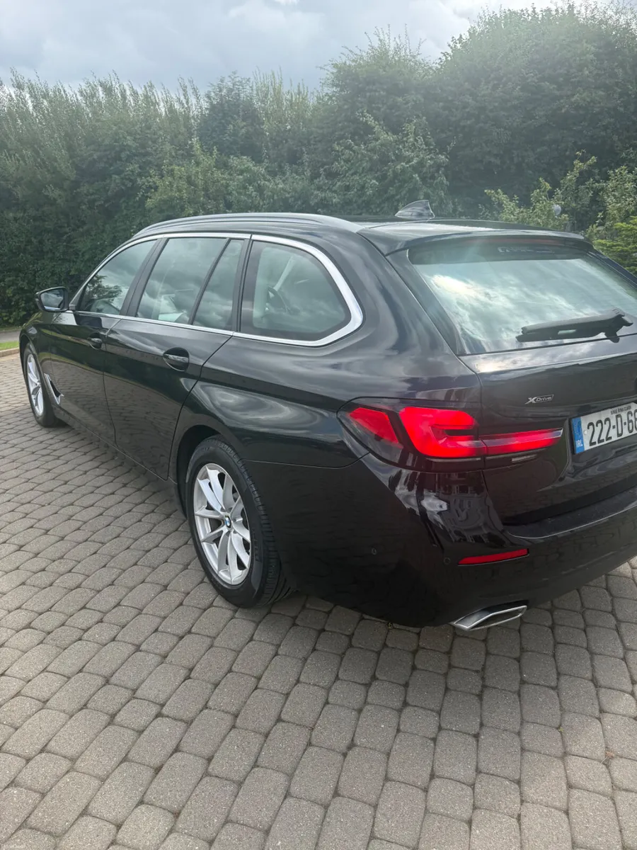 BMW 5-Series 2022 - Image 5