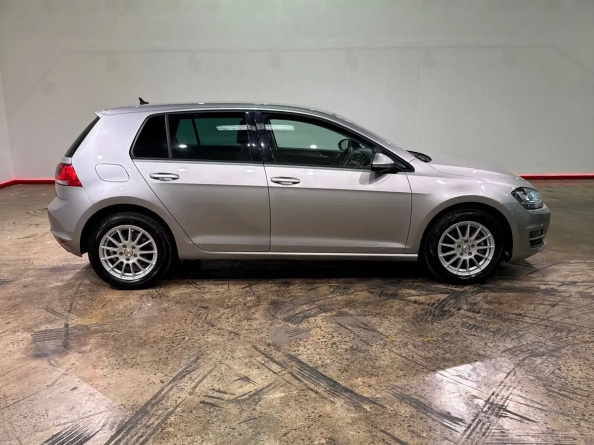 Volkswagen Golf 1.2 TSI COMFORT LINE - 16'' ALLOY - Image 2