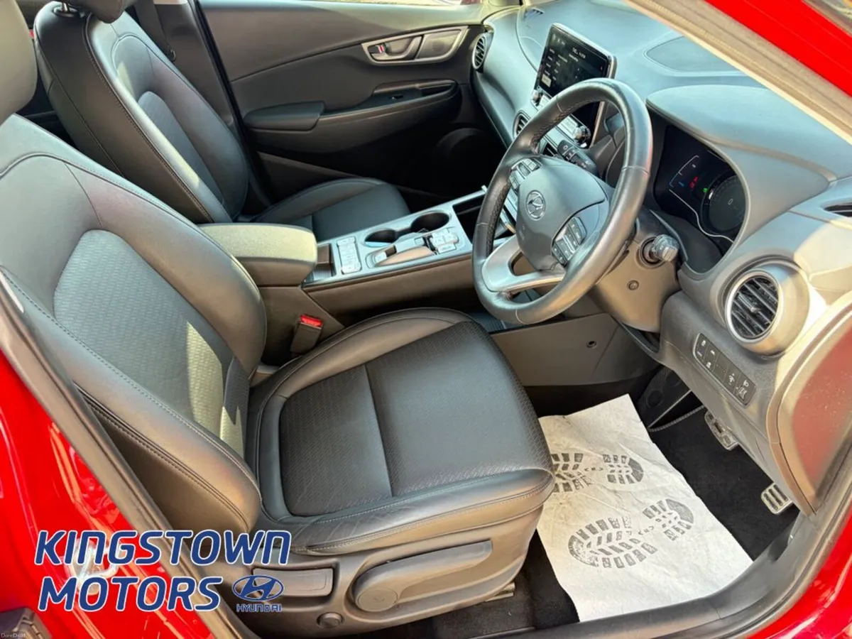 Hyundai KONA EV Premium 2 Tone - Image 5