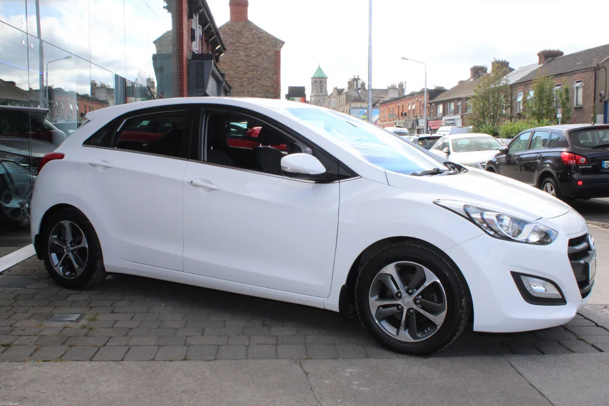 1 OWNER - 1.4L PETROL - DELUXE - 07-2028 NCT - Image 5