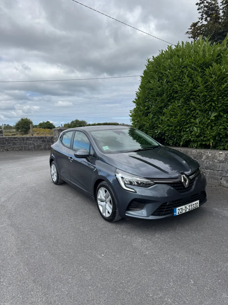 Renault Clio 2022 - Image 1