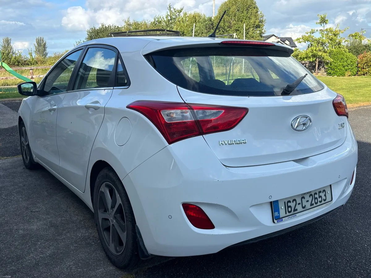 2016 Hyundai i30 (162) Deluxe 1.6 Diesel, CRDI5dr - Image 2