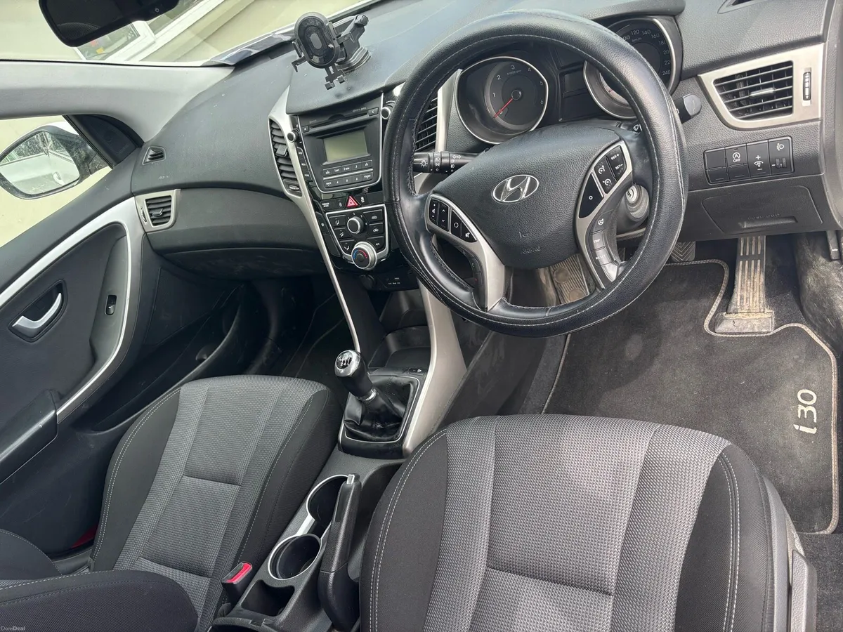 2016 Hyundai i30 (162) Deluxe 1.6 Diesel, CRDI5dr - Image 4