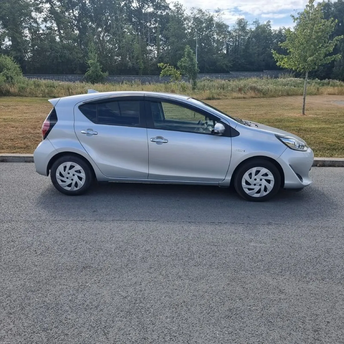 2019 Toyota Aqua Hybrid Automatic - Image 5