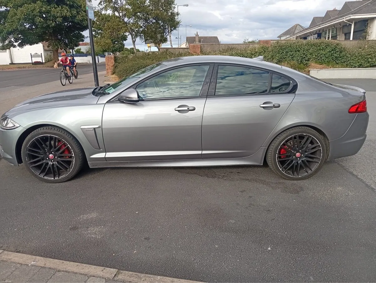 Jaguar xf 2014 diesel - Image 4