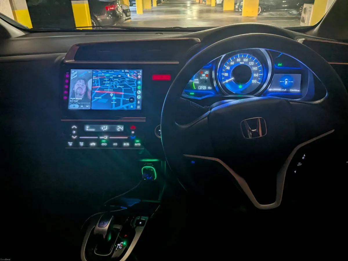 2016 Honda Fit Hybrid Automatic | NCT 28 | Carplay - Image 6
