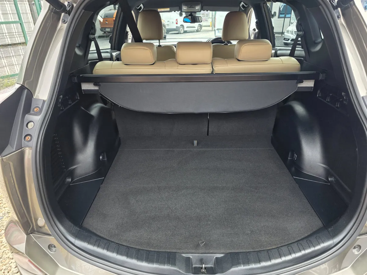 Toyota RAV4 2017 - Image 6