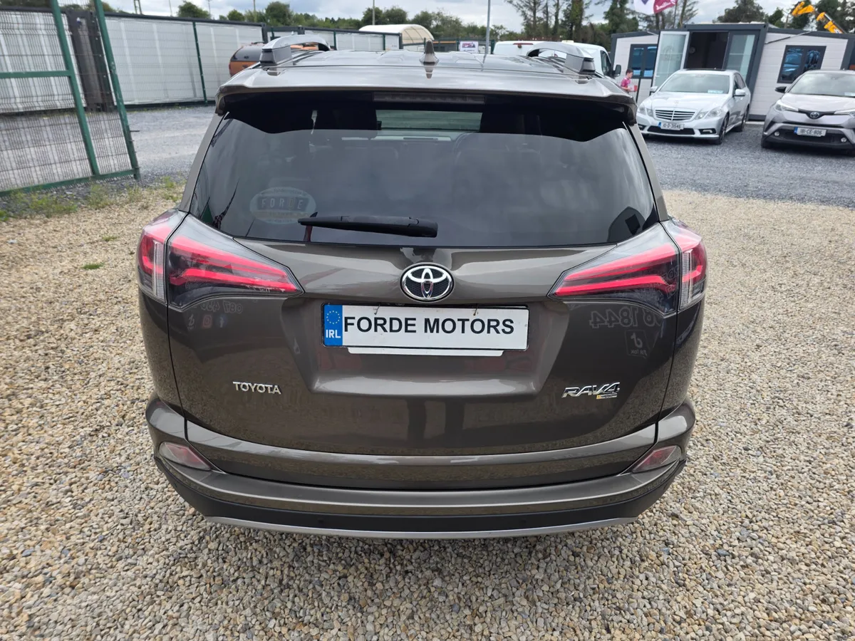Toyota RAV4 2017 - Image 5